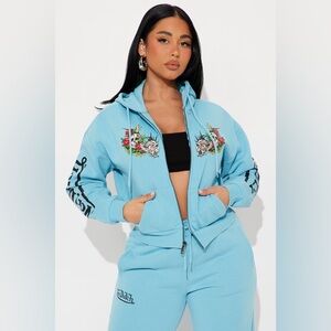 Von Dutch Skull Oasis Cropped Full Zip Hoodie